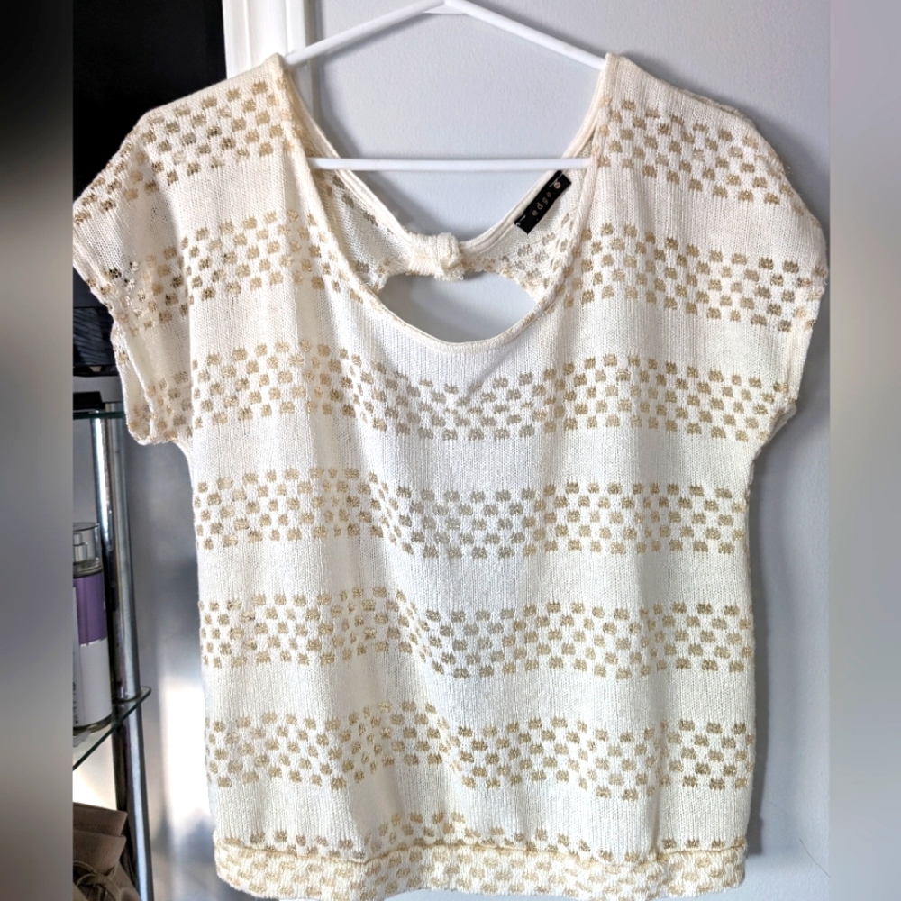 2 for $20 - EUC Open back shirt, amazing for summer!